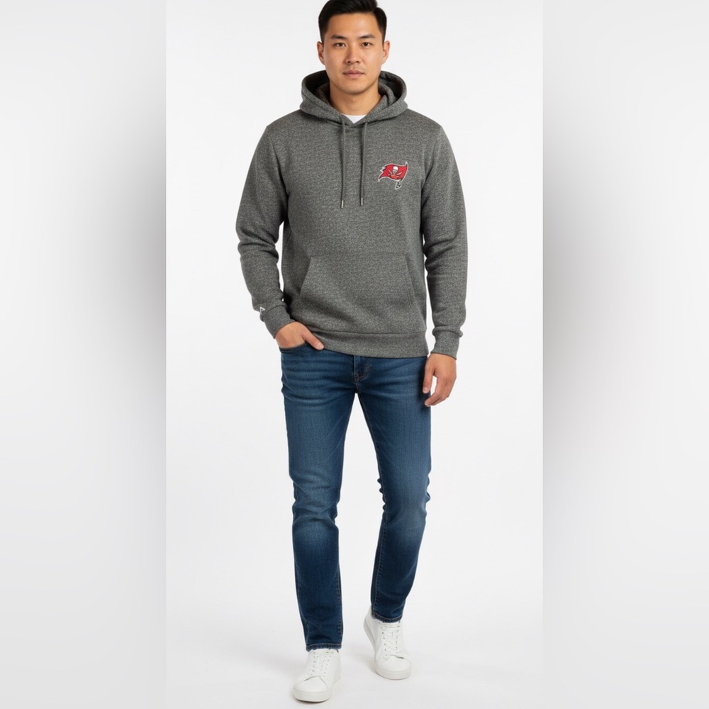 TAMPA BAY‎ BUCCANEERS GRAY Knit  HOODIE Size M ships next day.